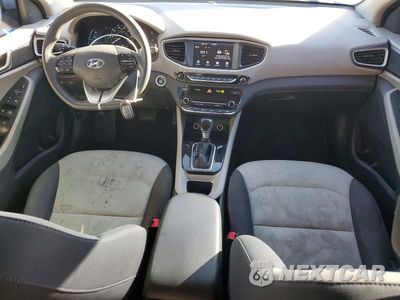 Zdjęcie 8 z 11 samochodu: 2017 HYUNDAI IONIQ HYBRID BLUE VIN:KMHC65LC0HU031103 - miniatura