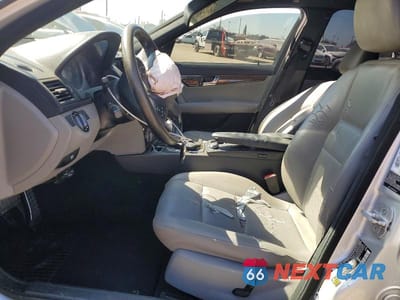 Zdjęcie 7 z 12 samochodu: 2008 MERCEDES-BENZ C 350 VIN:WDDGF56X48F017350 - miniatura