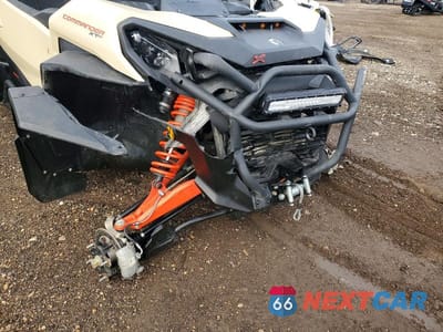 Zdjęcie 9 z 10 samochodu: 2023 CAN-AM COMMANDER XT 1000R VIN:3JBAKAX48PE002936 - miniatura