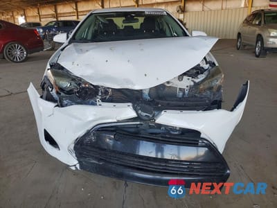 Piąte zdjęcie samochodu w środku: 2019 TOYOTA COROLLA LE VIN:2T1BURHE5KC188234 - miniatura