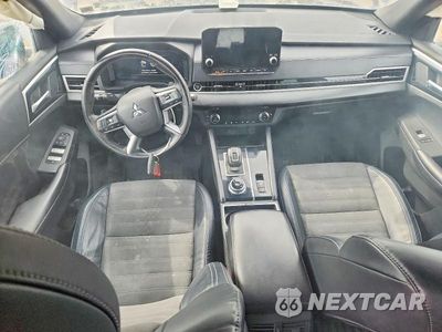 Zdjęcie 8 z 13 samochodu: 2023 MITSUBISHI OUTLANDER SE VIN:JA4J3UA85PZ011177 - miniatura