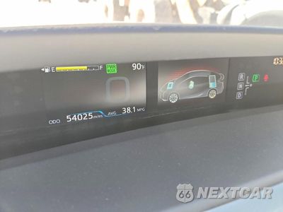 Zdjęcie 9 z 13 samochodu: 2017 TOYOTA PRIUS ONE VIN:JTDKBREU3H3564428 - miniatura