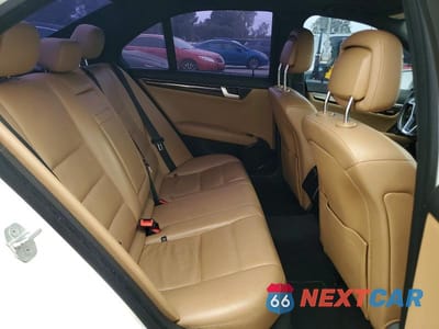 Zdjęcie 10 z 11 samochodu: 2013 MERCEDES-BENZ C 250 VIN:WDDGF4HB9DA783819 - miniatura