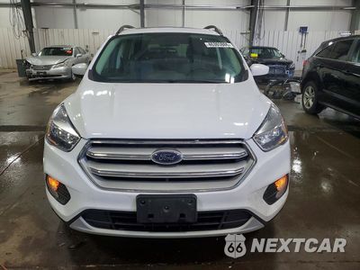 Piąte zdjęcie samochodu w środku: 2018 FORD ESCAPE SE VIN:1FMCU0GD1JUB75227 - miniatura