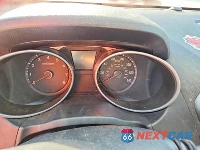 Zdjęcie 9 z 11 samochodu: 2012 HYUNDAI TUCSON GLS VIN:KM8JU3AC6CU454913 - miniatura