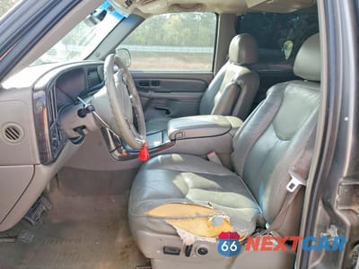 Zdjęcie 7 z 13 samochodu: 2005 GMC YUKON XL DENALI VIN:1GKFK66U45J241602 - miniatura