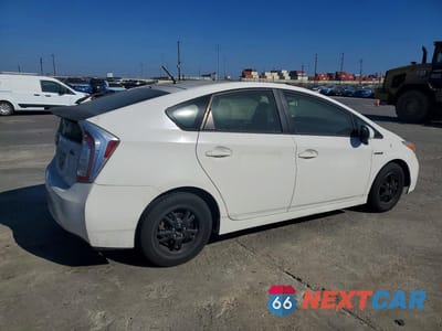 Trzecie zdjęcie samochodu z tyłu: 2012 TOYOTA PRIUS TWO VIN:JTDKN3DU4C5495383 - miniatura