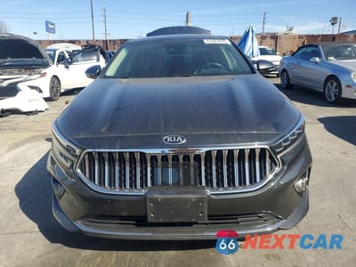 Piąte zdjęcie samochodu w środku: 2020 KIA CADENZA TECHNOLOGY VIN:KNALC4J18L5234068 - miniatura