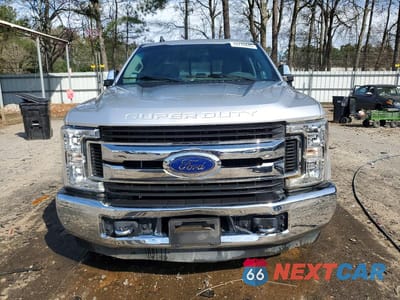 Piąte zdjęcie samochodu w środku: 2019 FORD F250 SUPER DUTY VIN:1FT7W2A69KEF27035 - miniatura