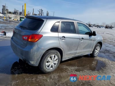Trzecie zdjęcie samochodu z tyłu: 2013 MITSUBISHI RVR SE VIN:4A4AH3AU8DE607457 - miniatura
