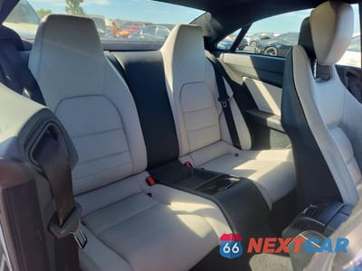 Zdjęcie 10 z 11 samochodu: 2012 MERCEDES-BENZ E 550 VIN:WDDKJ7DB3CF177143 - miniatura