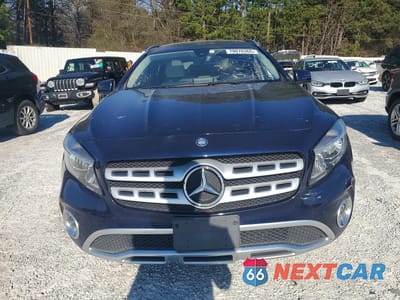 Piąte zdjęcie samochodu w środku: 2018 MERCEDES-BENZ GLA 250 4MATIC VIN:WDCTG4GB2JJ370363 - miniatura
