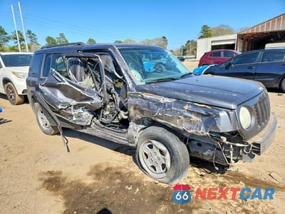Czwarte zdjęcie samochodu z boku: 2014 JEEP PATRIOT SPORT VIN:1C4NJPBA8ED843882 - miniatura