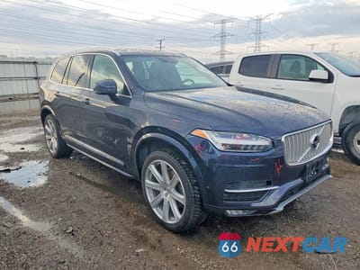 Czwarte zdjęcie samochodu z boku: 2019 VOLVO XC90 T6 INSCRIPTION VIN:YV4A22PL5K1498992 - miniatura