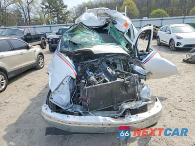 Piąte zdjęcie samochodu w środku: 2023 CHEVROLET EXPRESS 2500 CARGO UTILITY / SERVICE VAN VIN:1GCWGAFP2P1229915 - miniatura