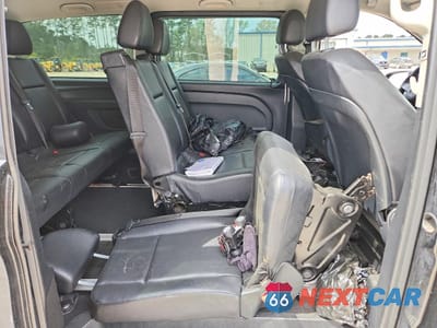 Zdjęcie 11 z 13 samochodu: 2018 MERCEDES-BENZ METRIS VIN:WD4PG2EE6J3348949 - miniatura