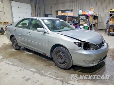Czwarte zdjęcie samochodu z boku: 2005 TOYOTA CAMRY LE VIN:4T1BE32K35U536804 - miniatura