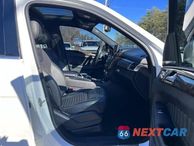 Piąte zdjęcie samochodu w środku: 2017 MERCEDES-BENZ GLE 350 VIN:4JGDA5JB0HA834489 - miniatura