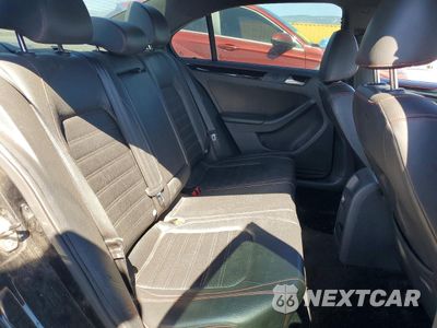 Zdjęcie 10 z 13 samochodu: 2017 VOLKSWAGEN GLI VIN:3VW4T7AJ6HM286192 - miniatura