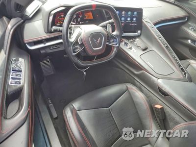 Zdjęcie 8 z 13 samochodu: 2021 CHEVROLET CORVETTE STINGRAY 3LT VIN:1G1YC3D41M5115944 - miniatura