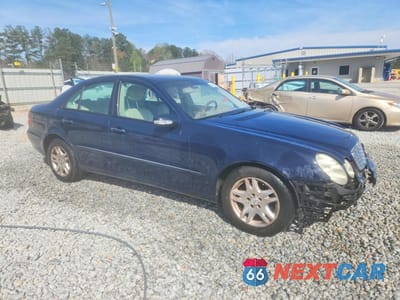 Czwarte zdjęcie samochodu z boku: 2004 MERCEDES-BENZ E 320 VIN:WDBUF65J04A511890 - miniatura