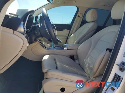 Zdjęcie 7 z 12 samochodu: 2022 MERCEDES-BENZ GLC 300 VIN:W1N0G8DB7NG108368 - miniatura