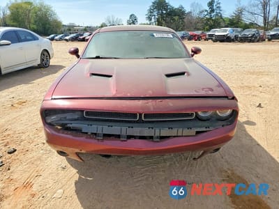 Piąte zdjęcie samochodu w środku: 2019 DODGE CHALLENGER SXT VIN:2C3CDZAG8KH541608 - miniatura