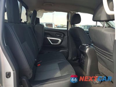 Zdjęcie 10 z 12 samochodu: 2018 NISSAN TITAN SV VIN:1N6AA1E50JN551638 - miniatura