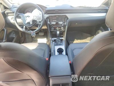 Zdjęcie 8 z 12 samochodu: 2022 VOLKSWAGEN PASSAT SE VIN:1VWSA7A36NC006492 - miniatura