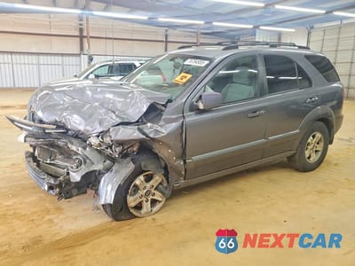 2005 KIA SORENTO LX KNDJD733055361391 - główne zdjęcie licytacji z USA - miniatura