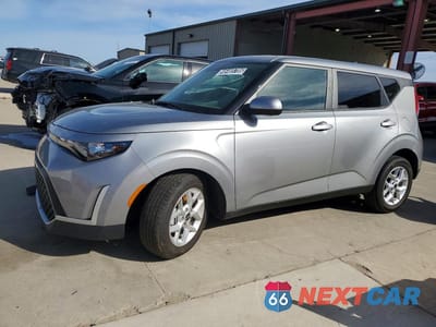 2025 KIA SOUL LX KNDJ23AU6S7963948 - główne zdjęcie licytacji z USA - miniatura