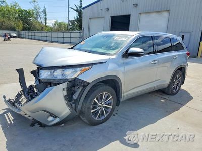2018 TOYOTA HIGHLANDER XLE 5TDJZRFH0JS841973 - główne zdjęcie licytacji z USA - miniatura
