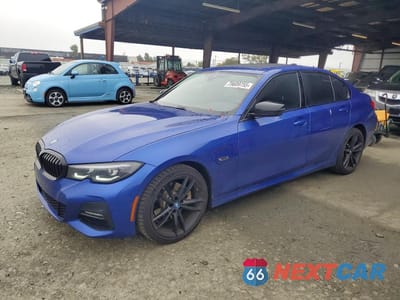 2022 BMW 330E 3MW5P7J09N8C71383 - główne zdjęcie licytacji z USA - miniatura
