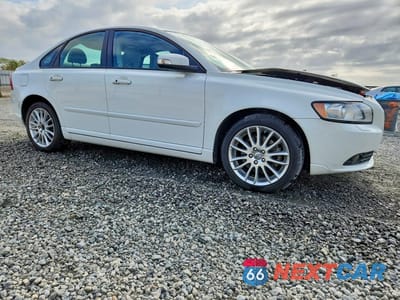 Czwarte zdjęcie samochodu z boku: 2010 VOLVO S40 2.4I VIN:YV1382MS2A2491071 - miniatura