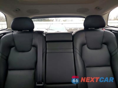Zdjęcie 10 z 14 samochodu: 2019 VOLVO XC60 T5 VIN:LYV102RK0KB197262 - miniatura