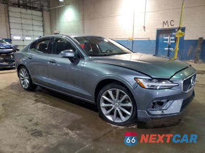 Czwarte zdjęcie samochodu z boku: 2020 VOLVO S60 T6 MOMENTUM VIN:7JRA22TK5LG043060 - miniatura