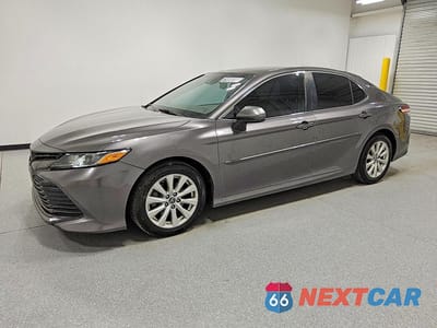 2019 TOYOTA CAMRY LE 4T1B11HK5KU714103 - główne zdjęcie licytacji z USA - miniatura
