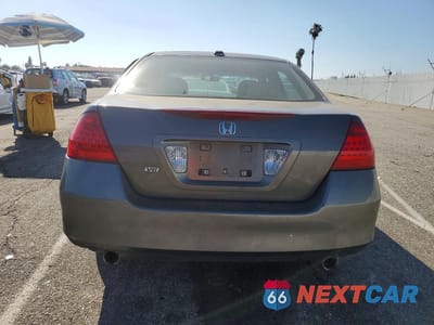 Zdjęcie 6 z 12 samochodu: 2006 HONDA ACCORD EX VIN:1HGCM66886A033818 - miniatura