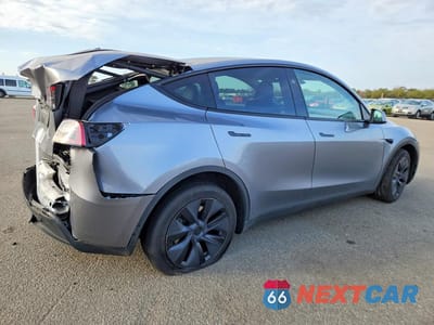 Trzecie zdjęcie samochodu z tyłu: 2025 TESLA MODEL Y VIN:7SAYGDEE8SF285001 - miniatura
