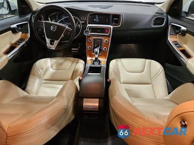 Zdjęcie 8 z 12 samochodu: 2016 VOLVO S60 PLATINUM VIN:LYV612TM4GB104358 - miniatura