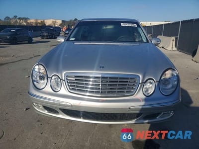 Piąte zdjęcie samochodu w środku: 2004 MERCEDES-BENZ E 320 VIN:WDBUF65J64A469158 - miniatura