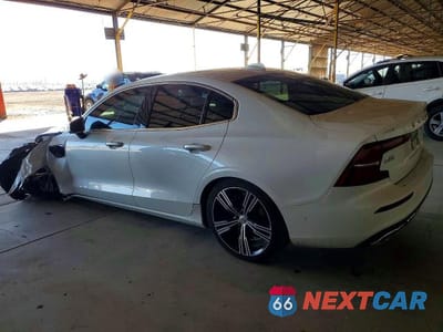 Drugie zdjęcie samochodu z przodu: 2022 VOLVO S60 T8 RECHARGE INSCRIPTION VIN:7JRH60FL3NG192680 - miniatura