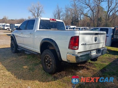 Trzecie zdjęcie samochodu z tyłu: 2016 RAM 2500 SLT VIN:3C6UR5DL7GG367760 - miniatura