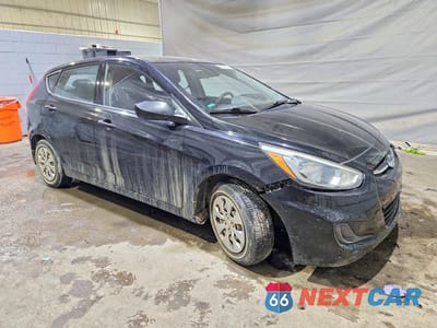 Czwarte zdjęcie samochodu z boku: 2015 HYUNDAI ACCENT VIN:KMHCT5AE2FU226257 - miniatura