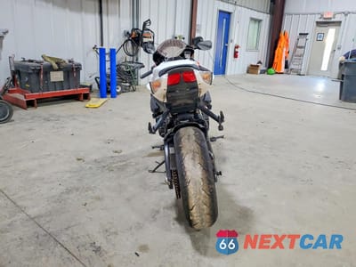 Czwarte zdjęcie samochodu z boku: 2023 SUZUKI GSX-R750 VIN:JS1GR7MA6P7100373 - miniatura