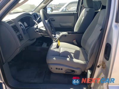 Zdjęcie 7 z 12 samochodu: 2007 DODGE DAKOTA ST VIN:1D7HE22K27S126864 - miniatura