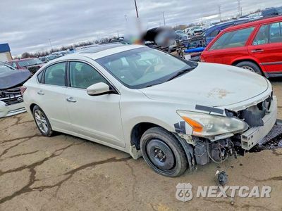 Czwarte zdjęcie samochodu z boku: 2015 NISSAN ALTIMA 2.5 SL VIN:1N4AL3AP5FN405751 - miniatura