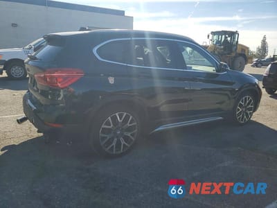 Trzecie zdjęcie samochodu z tyłu: 2022 BMW X1 SDRIVE28I VIN:WBXJG7C07N5U49001 - miniatura