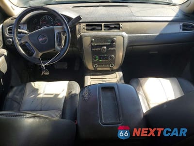 Zdjęcie 8 z 11 samochodu: 2010 GMC SIERRA K1500 SLT VIN:1GTSKWE31AZ152374 - miniatura