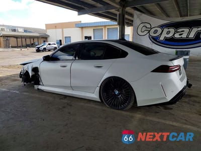 Drugie zdjęcie samochodu z przodu: 2025 BMW M5 VIN:WBS83FK01SCT27933 - miniatura